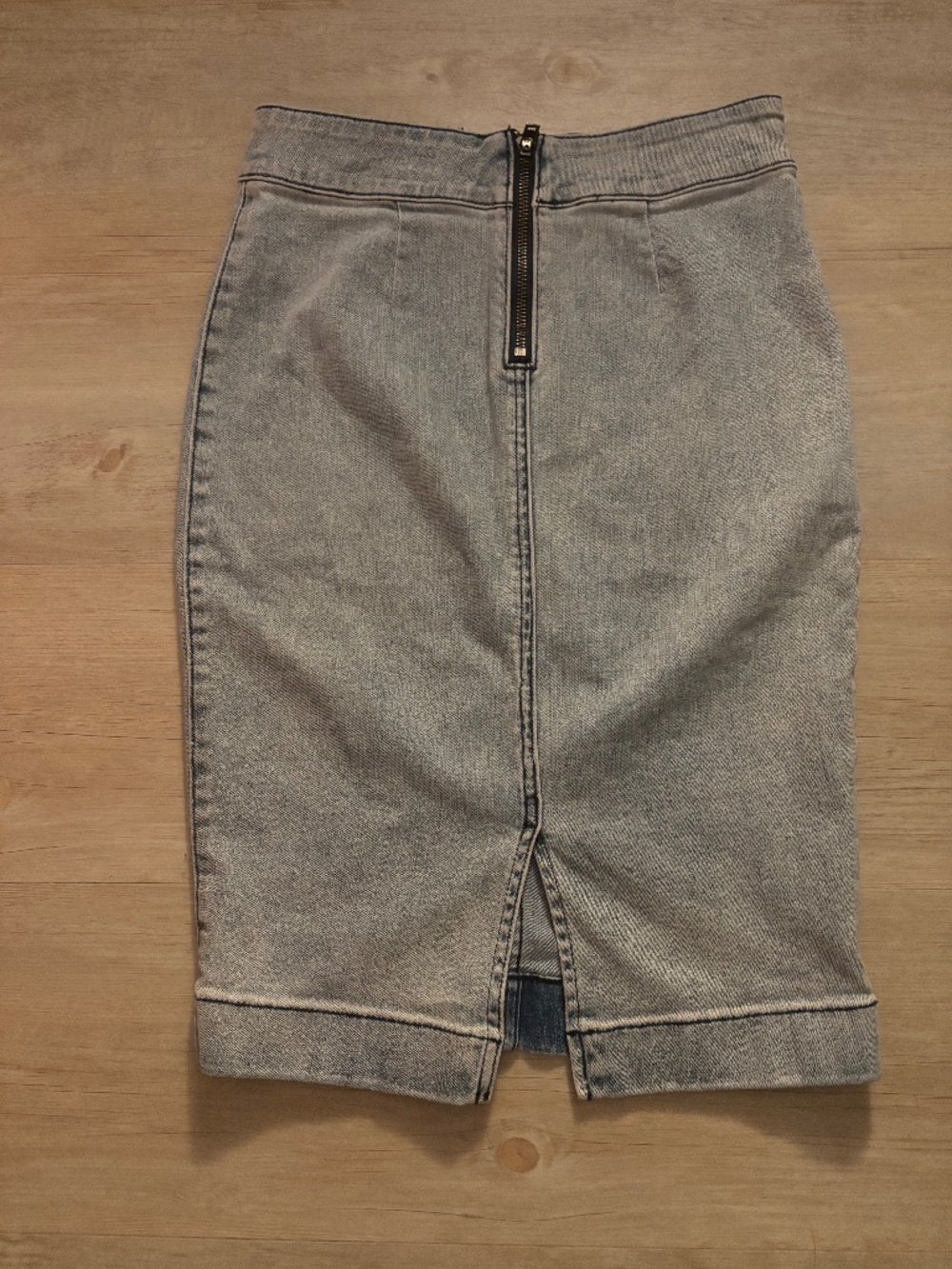 Aritzia midi skirt